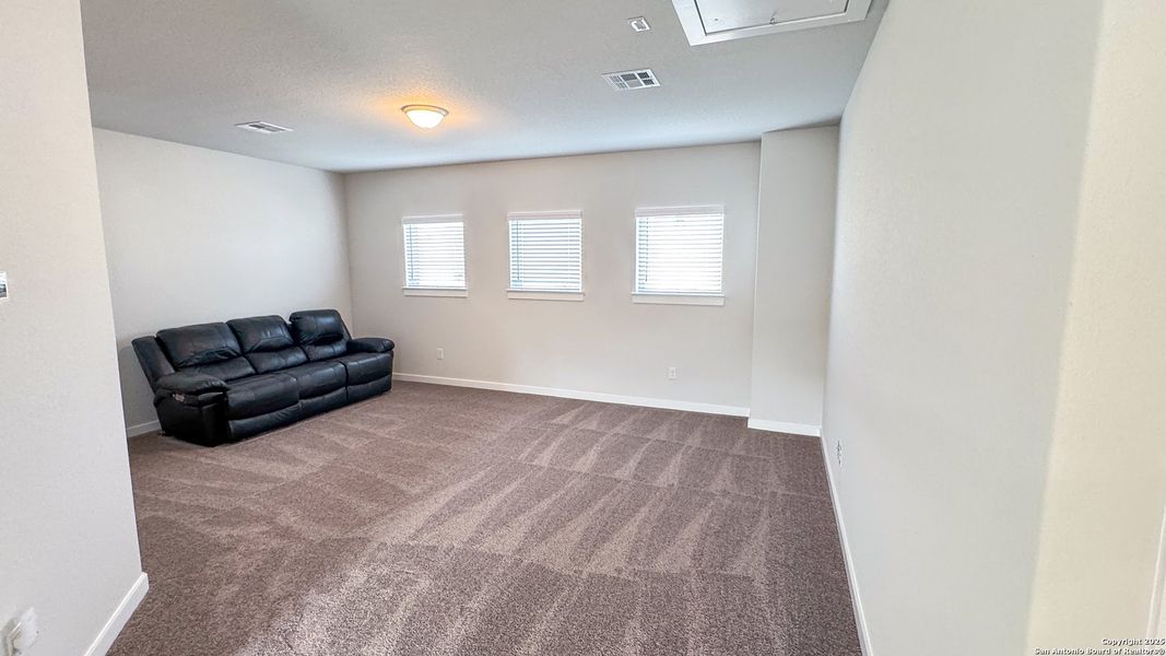 Spacious, unfurnished interior of a new home in Ladera - High Point 45', San Antonio (Image 15). Spacious, unfurnished interior of a new home in Ladera - High Point 45', San Antonio (Image 15).