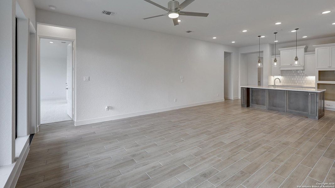 Spacious, unfurnished interior of a new home in Alsatian Oaks 50', Castroville (Image 11). Spacious, unfurnished interior of a new home in Alsatian Oaks 50', Castroville (Image 11).