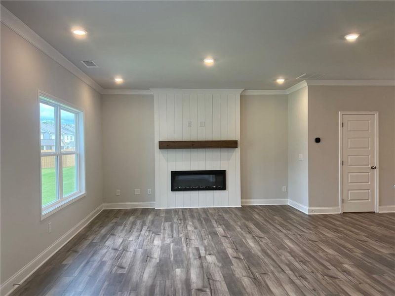 Spacious, unfurnished interior of a new home in Crofton Place Enclave, Snellville (Image 21).
