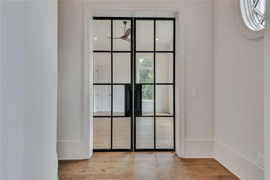 Spacious, unfurnished interior of a new home in , Alpharetta (Image 64).