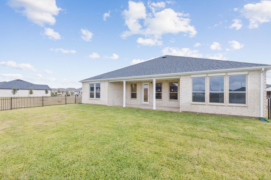 Exterior details and patio area of a home in Del Webb Fulshear, Fulshear (Image 20).