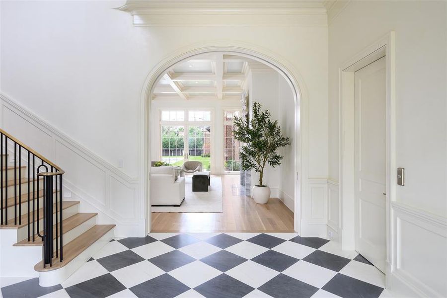 Spacious, unfurnished interior of a new home in , Highland Park (Image 23).