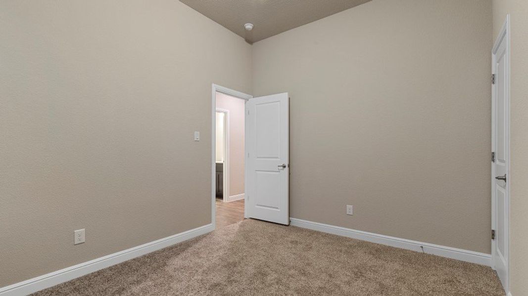 Representative unfurnished interior of a home built from the Guadalupe by D.R. Horton in Eden Ranch, Arlington (Image 35).