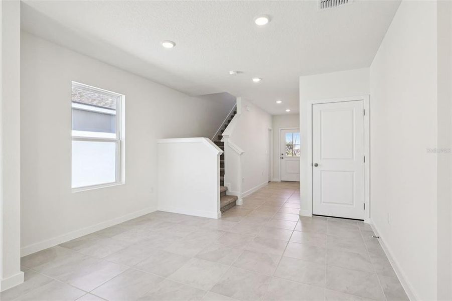 Spacious, unfurnished interior of a new home in Willowbrook North, Winter Haven (Image 19). Spacious, unfurnished interior of a new home in Willowbrook North, Winter Haven (Image 19).
