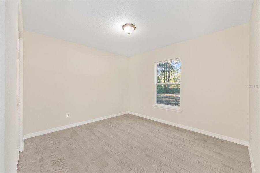 Spacious, unfurnished interior of a new home in , Ocala (Image 28).