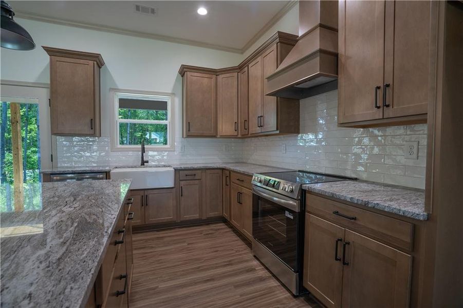 Furnished interior view inside a new home in , Temple (Image 10).