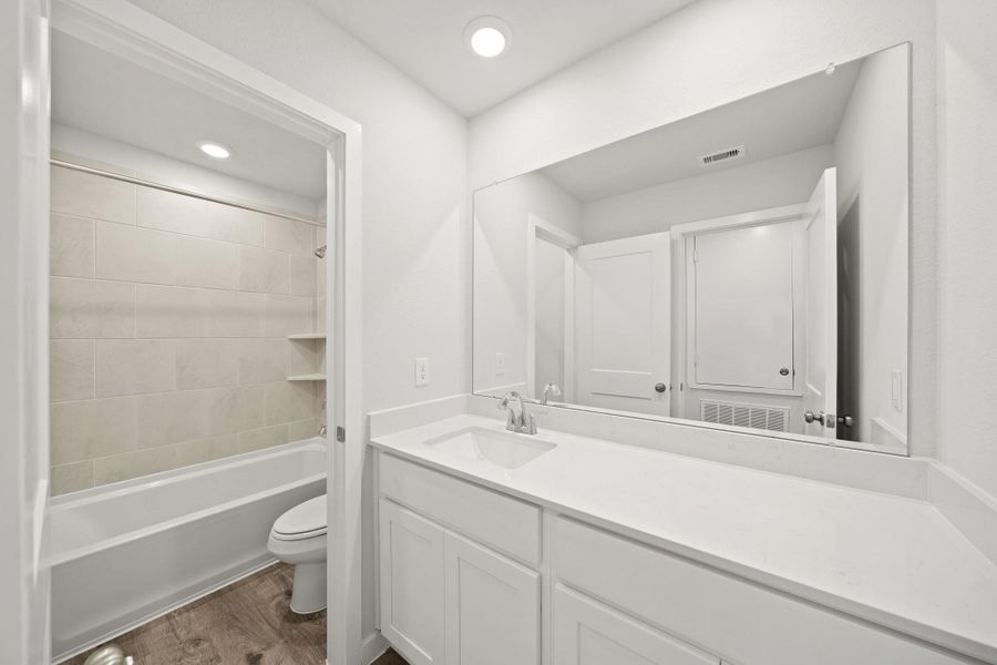 Furnished interior view inside a new home in Laurel Farms, Brookshire (Image 8). Furnished interior view inside a new home in Laurel Farms, Brookshire (Image 8).