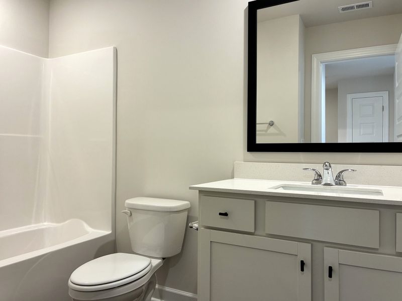 Furnished interior view inside a new home in Holly Ridge, Greenville (Image 5).