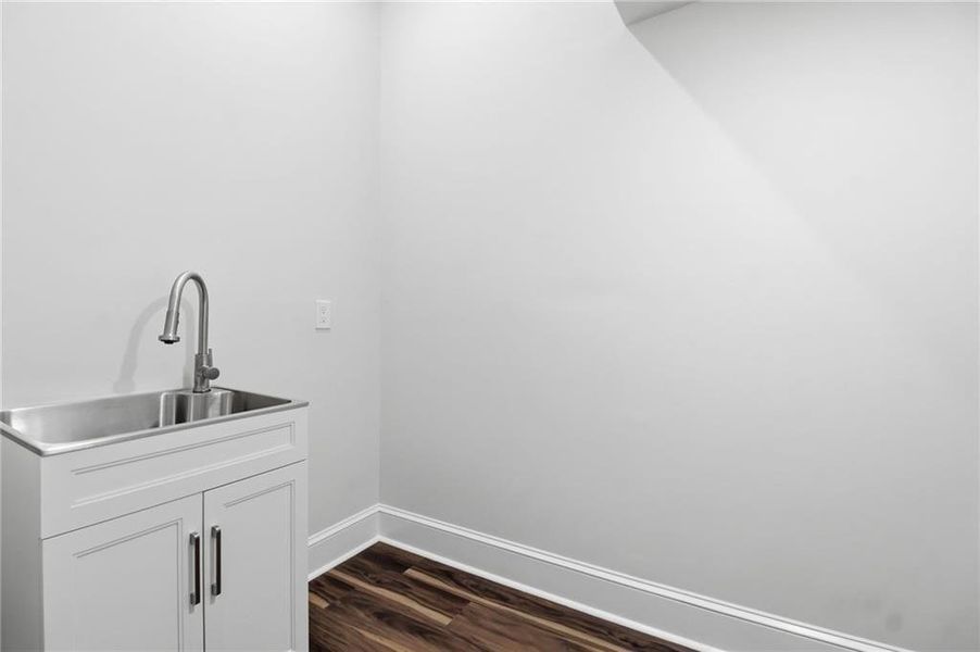 Spacious, unfurnished interior of a new home in , Acworth (Image 74).