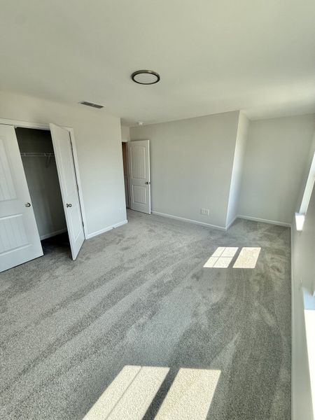Spacious, unfurnished interior of a new home in Hobson Park, Antioch (Image 17). Spacious, unfurnished interior of a new home in Hobson Park, Antioch (Image 17).
