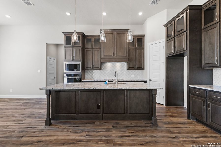 Furnished interior view inside a new home in Pradera Ridge, Floresville (Image 5). Furnished interior view inside a new home in Pradera Ridge, Floresville (Image 5).