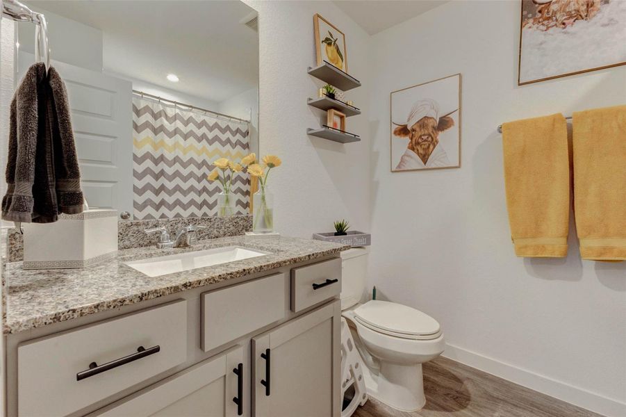 Furnished interior view inside a new home in Tamarron, Fulshear (Image 33). Furnished interior view inside a new home in Tamarron, Fulshear (Image 33).