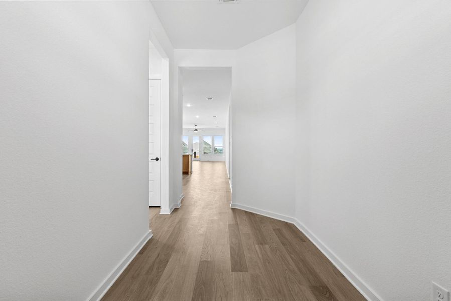 Spacious, unfurnished interior of a new home in Heritage, Dripping Springs (Image 21). Spacious, unfurnished interior of a new home in Heritage, Dripping Springs (Image 21).