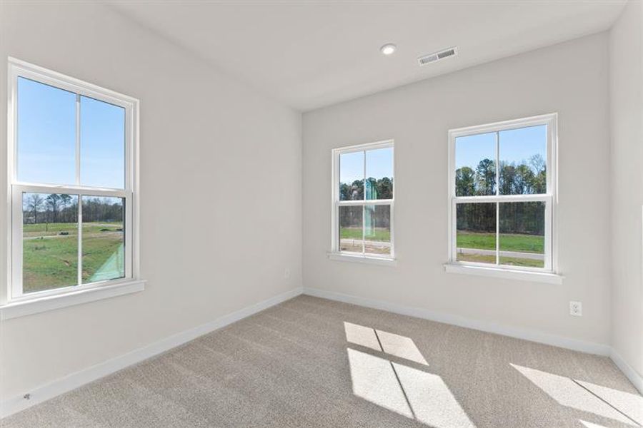 Spacious, unfurnished interior of a new home in Stowe Branch Townhomes, Charlotte (Image 9).