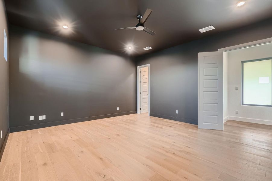 Spacious, unfurnished interior of a new home in , Austin (Image 19). Spacious, unfurnished interior of a new home in , Austin (Image 19).
