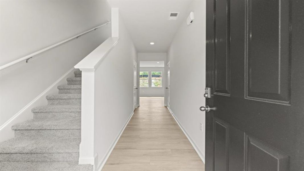 Spacious, unfurnished interior of a new home in Oaks at Cedar Grove, Fairburn (Image 15).