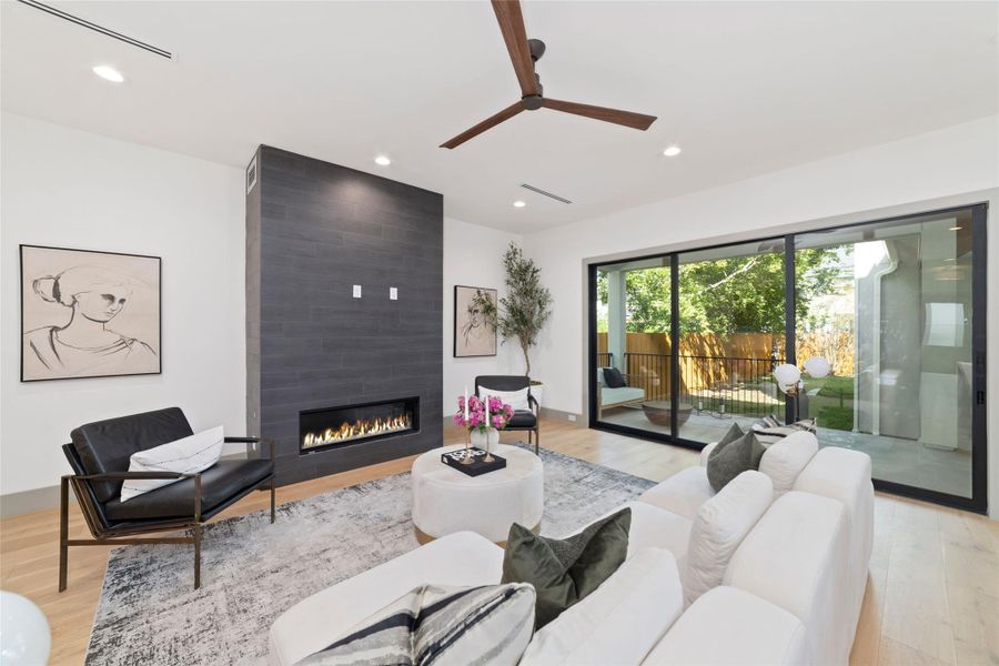 Furnished interior view inside a new home in , Bellaire (Image 43). Furnished interior view inside a new home in , Bellaire (Image 43).