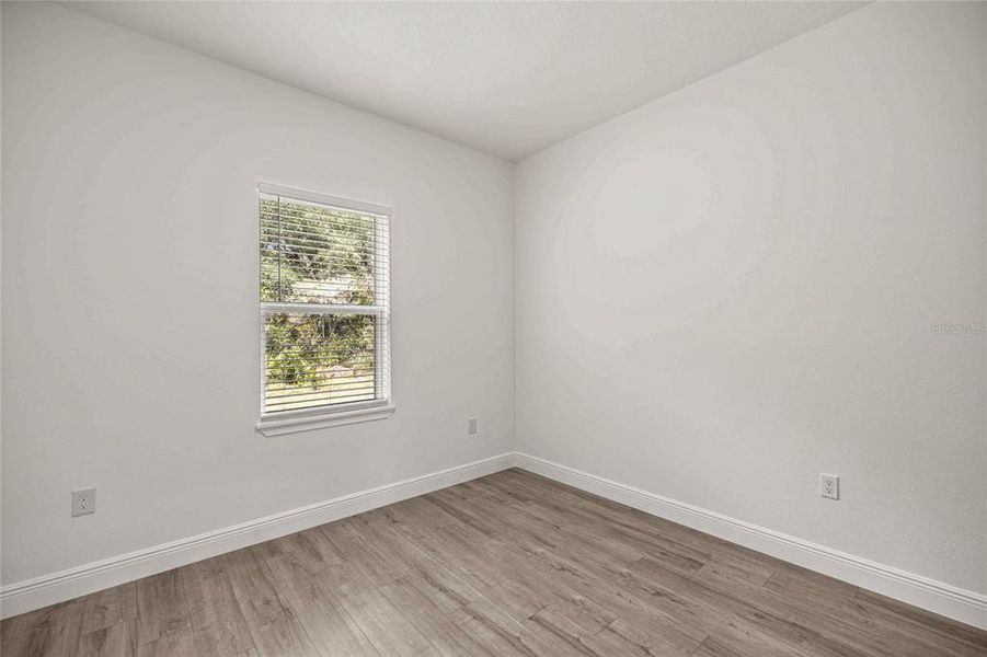 Spacious, unfurnished interior of a new home in , Ocala (Image 19).