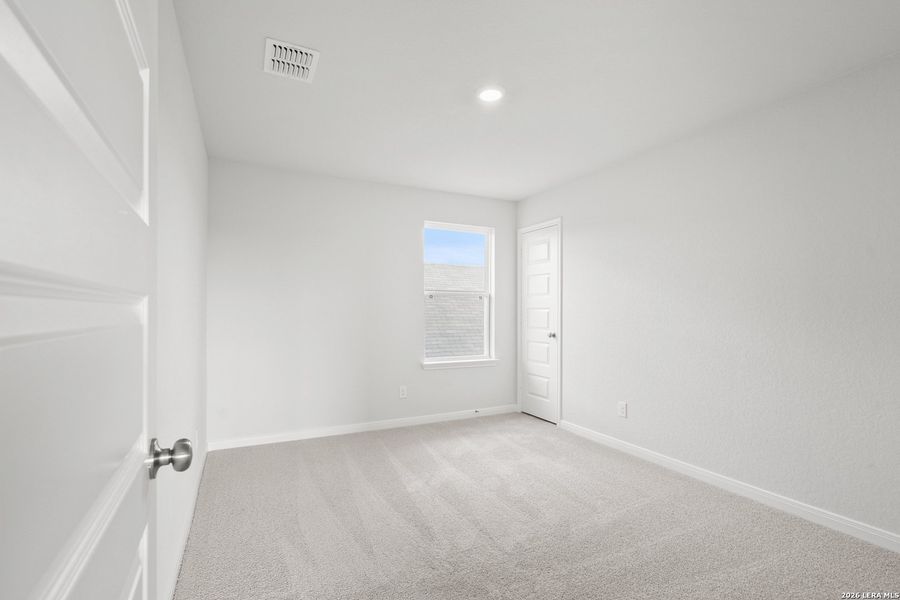 Spacious, unfurnished interior of a new home in Abbott Place, St. Hedwig (Image 18).