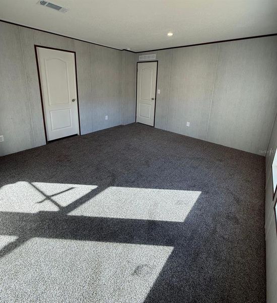 Spacious, unfurnished interior of a new home in , Hernando (Image 18).