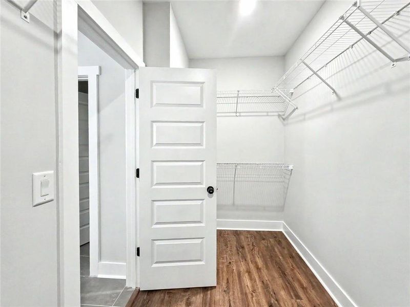 Spacious, unfurnished interior of a new home in , Dallas (Image 19).