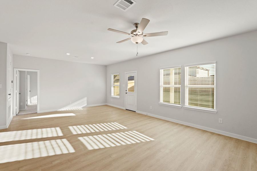 Spacious, unfurnished interior of a new home in Magnolia Springs, Montgomery (Image 11).