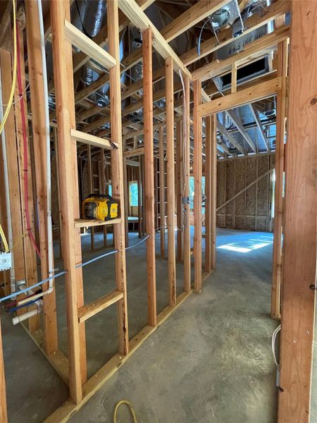 Hallway to the Primary Suite Hallway to the Primary Suite