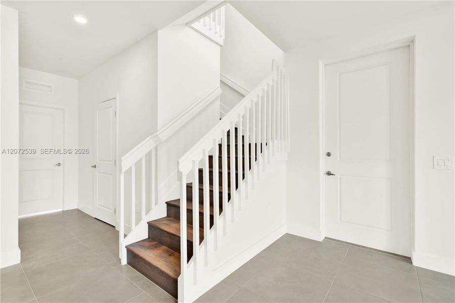 Spacious, unfurnished interior of a new home in , Homestead (Image 22).