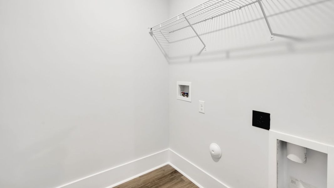 Spacious, unfurnished interior of a new home in Bella Point, Bolivia (Image 25). Spacious, unfurnished interior of a new home in Bella Point, Bolivia (Image 25).