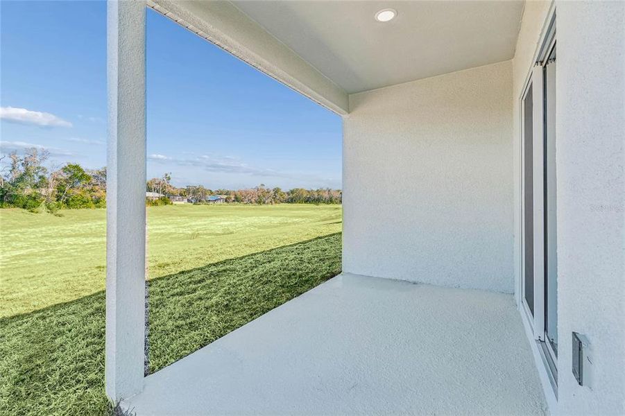 Exterior details and patio area of a home in Aspire at Glen Aire, Ocala (Image 3).