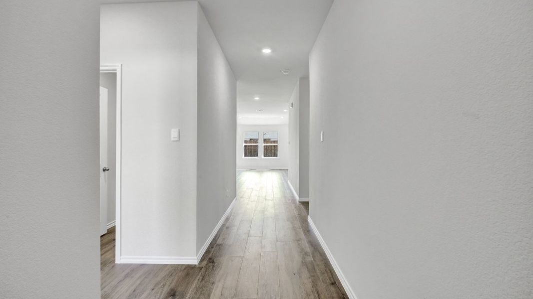 Spacious, unfurnished interior of a new home in Stonewyck Farms, Ennis (Image 18).