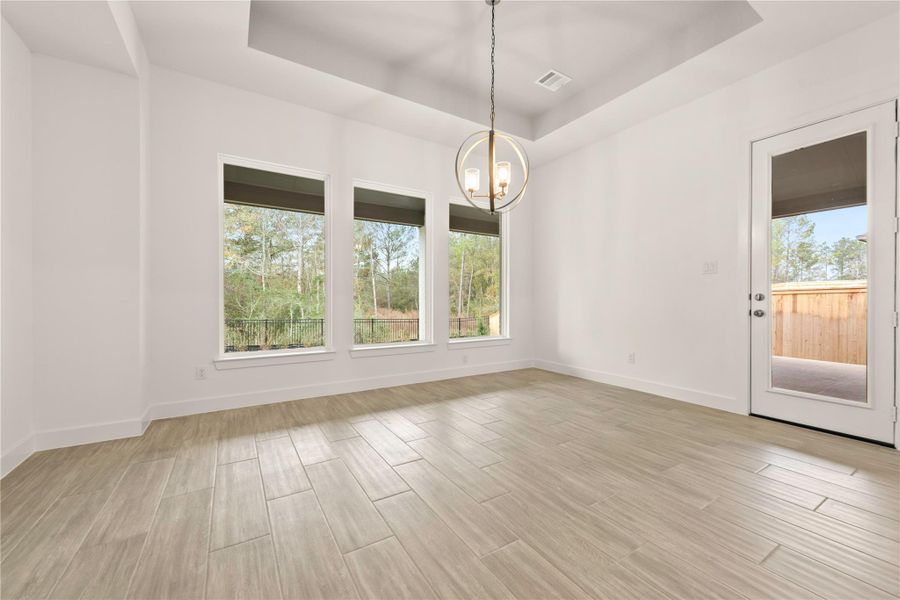 Spacious, unfurnished interior of a new home in Kresston - 65', Montgomery (Image 20).