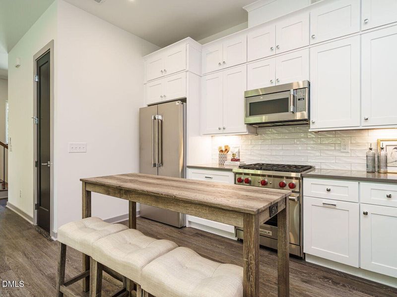 022-1280x960-kitchen