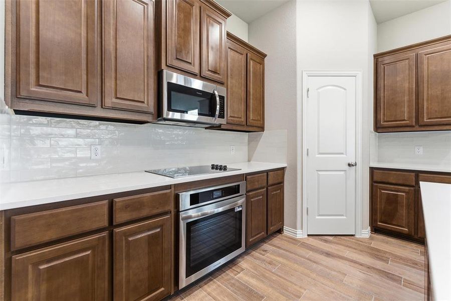 Furnished interior view inside a new home in Waterford Park, Weatherford (Image 14). Furnished interior view inside a new home in Waterford Park, Weatherford (Image 14).