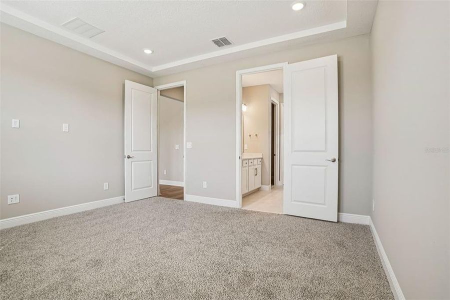 Spacious, unfurnished interior of a new home in Legends Preserve - Signature Series, Daytona Beach (Image 31).