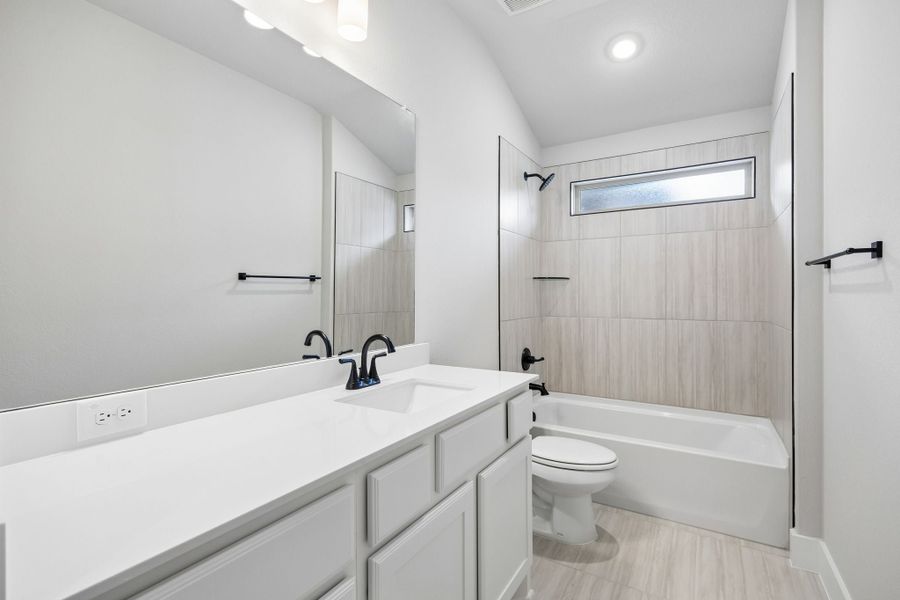 Furnished interior view inside a new home in Painted Tree Lakeside, McKinney (Image 15).