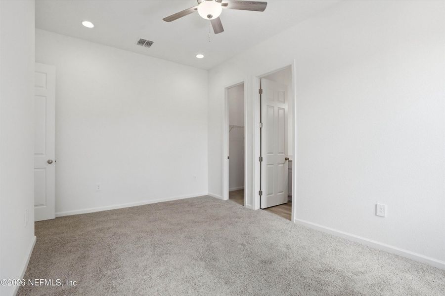 Spacious, unfurnished interior of a new home in , Jacksonville (Image 21).