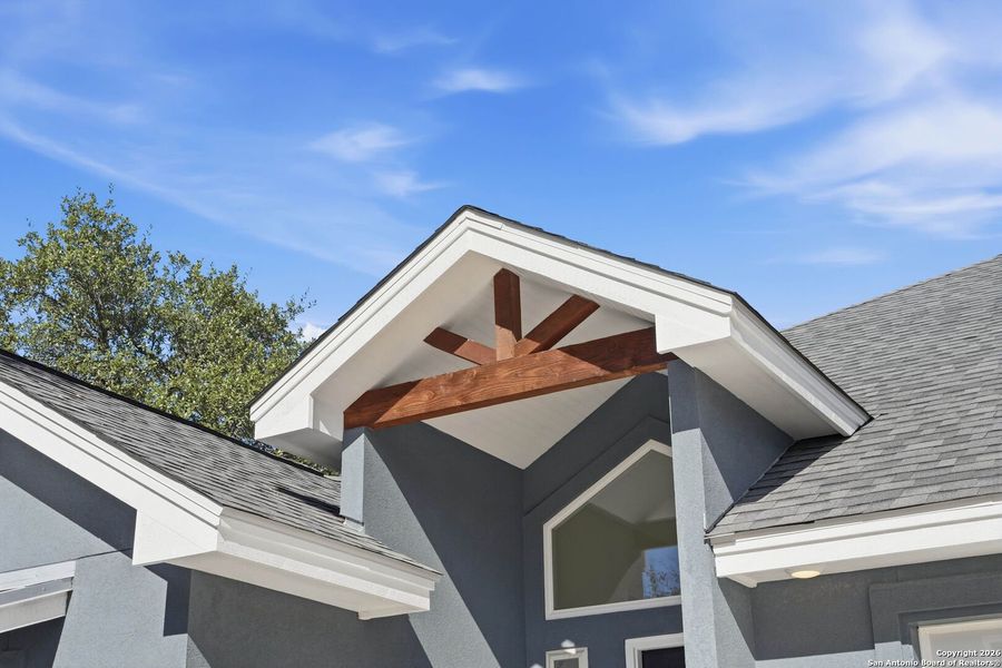 Exterior details and patio area of a home in , Canyon Lake (Image 26).