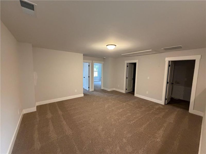 Spacious, unfurnished interior of a new home in , Dawsonville (Image 8).