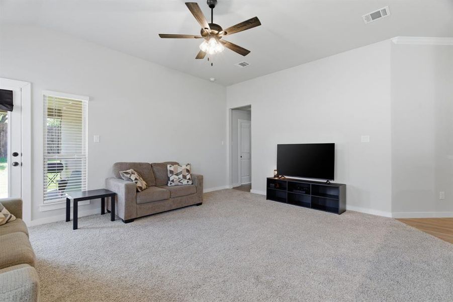 Furnished interior view inside a new home in Trail Creek, Cleburne (Image 7).