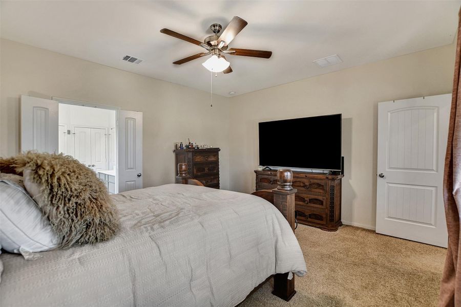 Furnished interior view inside a new home in , Waller (Image 26). Furnished interior view inside a new home in , Waller (Image 26).
