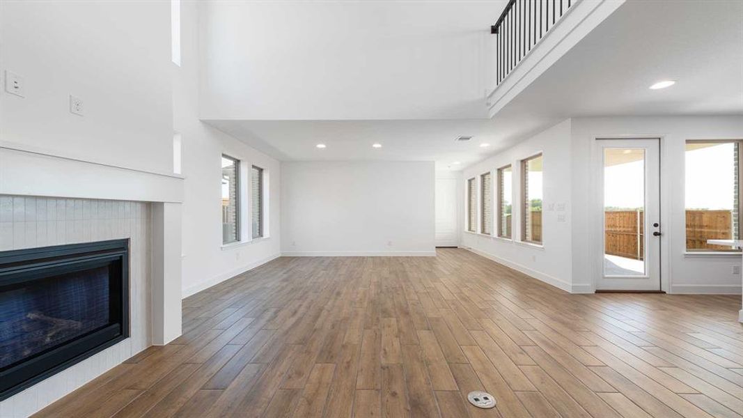 Spacious, unfurnished interior of a new home in The Heights At Uptown Celina 45', Celina (Image 20). Spacious, unfurnished interior of a new home in The Heights At Uptown Celina 45', Celina (Image 20).