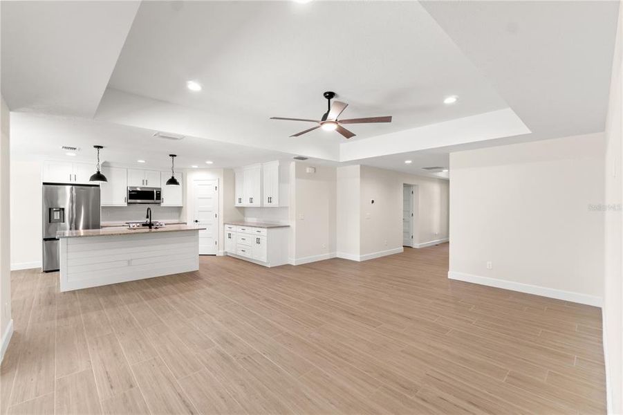 Spacious, unfurnished interior of a new home in , Rotonda West (Image 19).