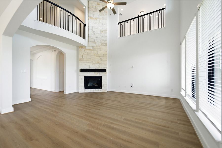 Spacious, unfurnished interior of a new home in Sunfield, Buda (Image 27). Spacious, unfurnished interior of a new home in Sunfield, Buda (Image 27).