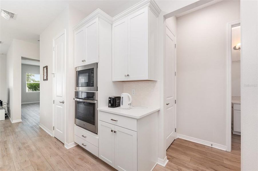 Furnished interior view inside a new home in , Kissimmee (Image 6).