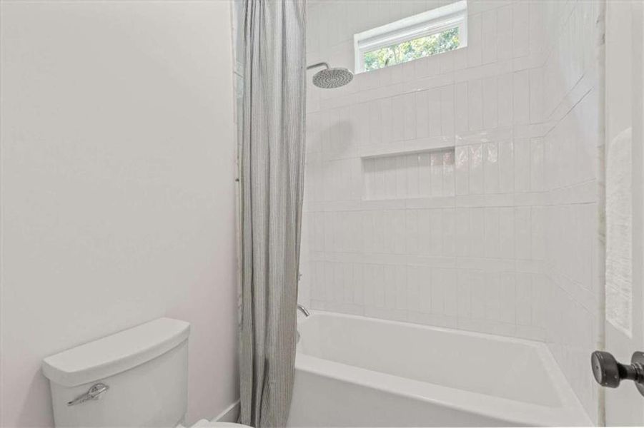 Furnished interior view inside a new home in , Carrollton (Image 10).