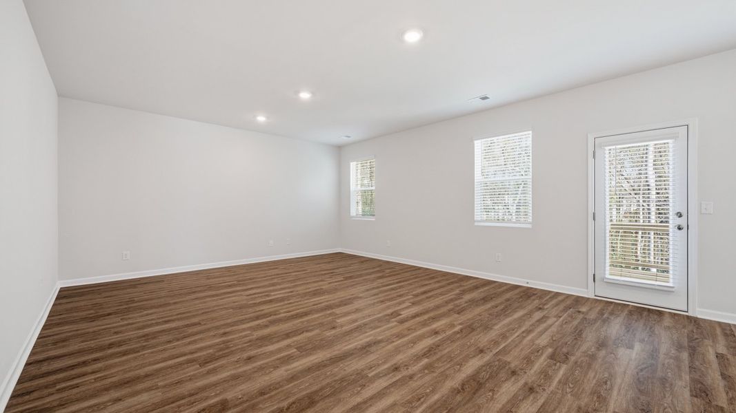 Spacious, unfurnished interior of a new home in Oakchase at Hampton, Hampton (Image 15).