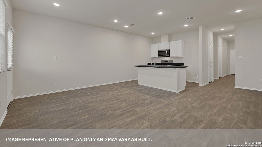 Spacious, unfurnished interior of a new home in Bollinger, Maxwell (Image 12).