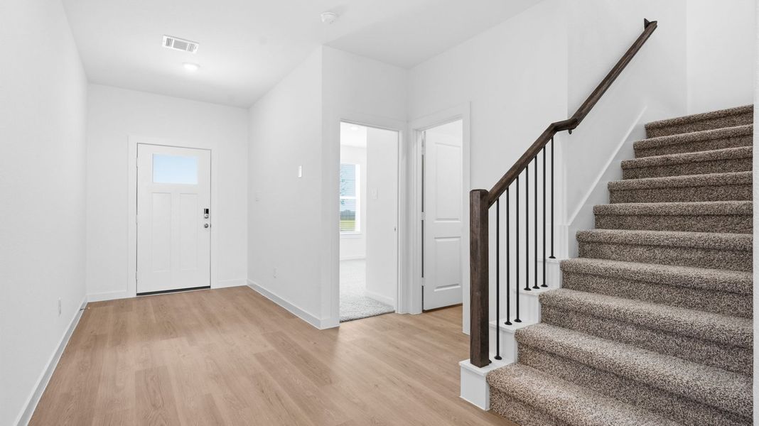 Spacious, unfurnished interior of a new home in Lago Mar 50' Homesites, Texas City (Image 20).