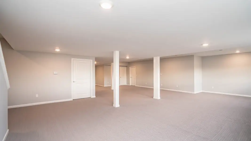 Representative unfurnished interior of a home built from the The Middleton by Norfolk Homes in Offsite Builds Southern Michigan, Ann Arbor (Image 63).